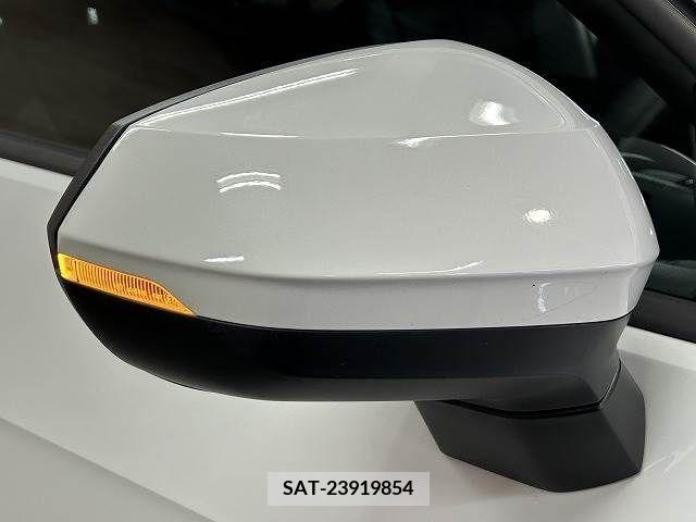 Audi Q2 2018-10 223073-15
