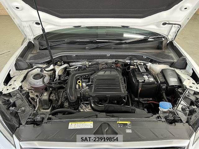 Audi Q2 2018-10 223073-13