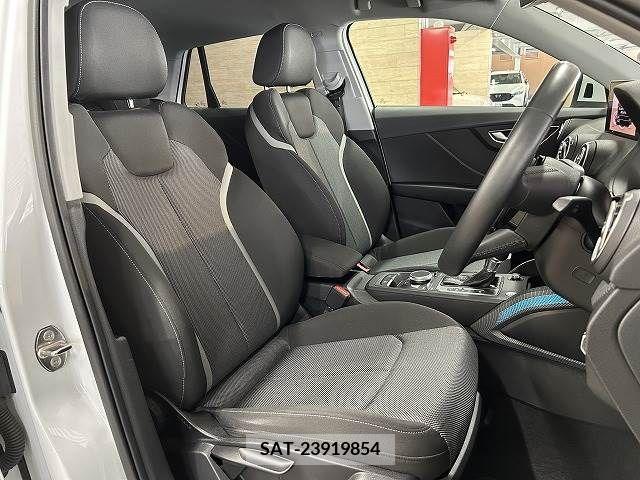 Audi Q2 2018-10 223073-7