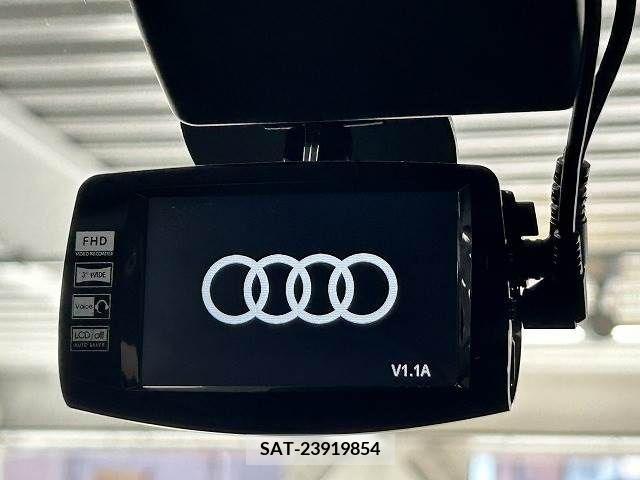 Audi Q2 2018-10 223073-6