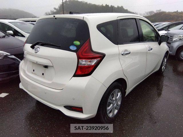Nissan NOTE 2019-04 212847-1