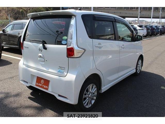 Nissan DAYZ 2013-06 211576-7