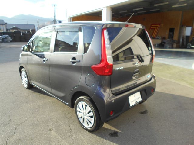 Nissan DAYZ 2015-03 196802-2