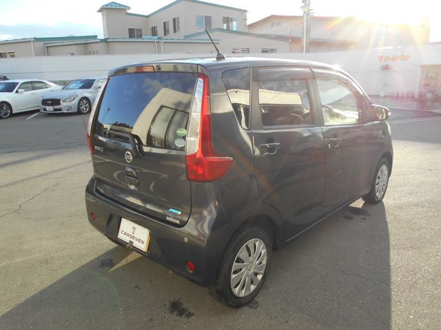 Nissan DAYZ 2015-03 196802-7
