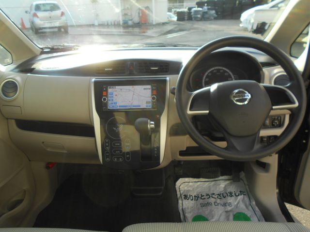 Nissan DAYZ 2015-03 196802-1