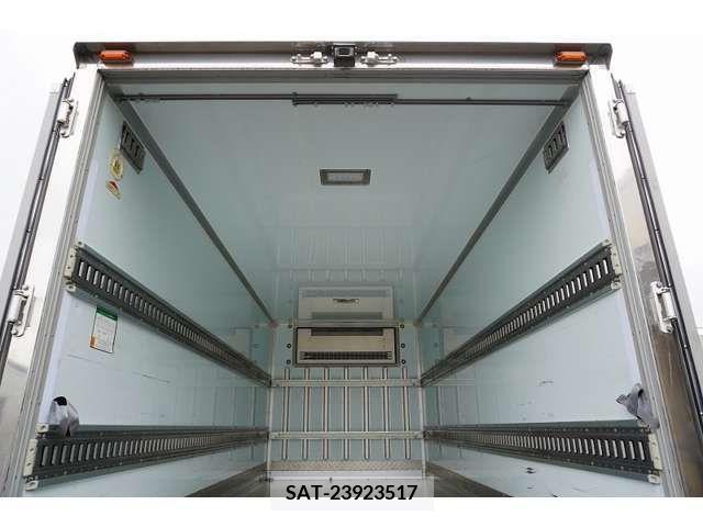 Nissan CONDOR 2017-10 395425-18