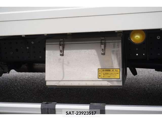 Nissan CONDOR 2017-10 395425-15