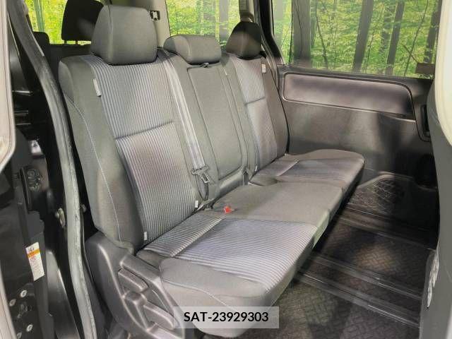 Toyota VOXY 2016-12 289210-8