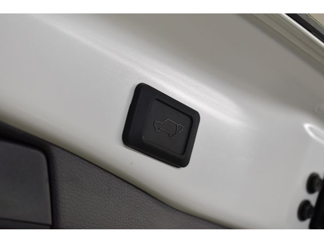 Toyota RAV4 2020-09 6200-5