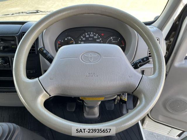 Toyota TOYOACE 2011-06 201640-20