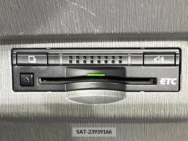 Toyota PRIUS ALPHA 2013-12 322257-4