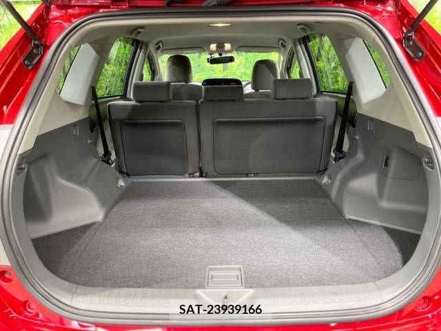 Toyota PRIUS ALPHA 2013-12 322257-10