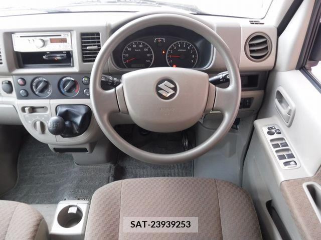 Suzuki EVERY 2009-04 270111-1