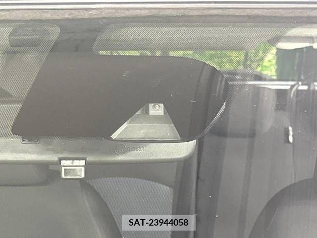 Nissan NOTE 2015-06 381291-2