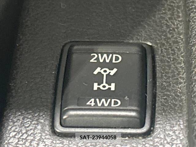 Nissan NOTE 2015-06 381291-6