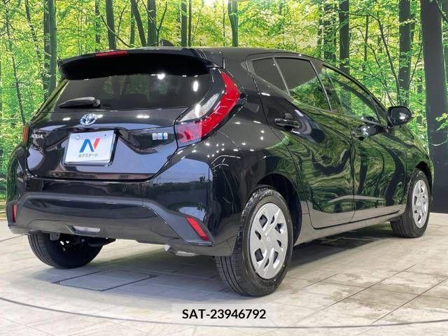 Toyota AQUA 2023-06 356246-16