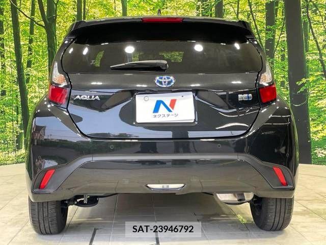 Toyota AQUA 2023-06 356246-14