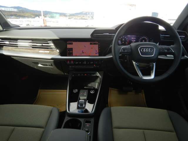 Audi A3 2023-08 27930-1