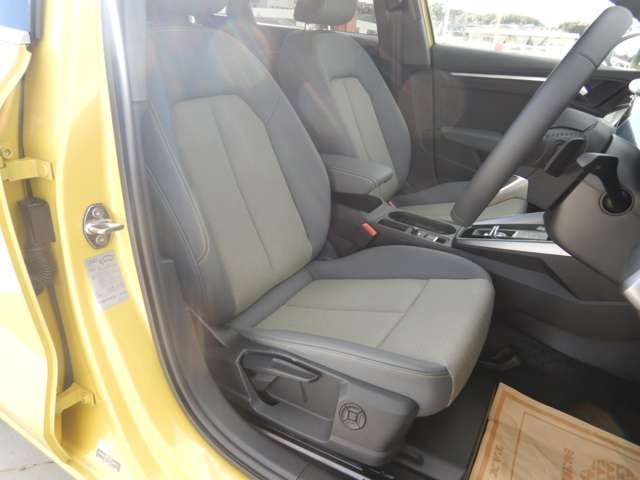 Audi A3 2023-08 27930-25
