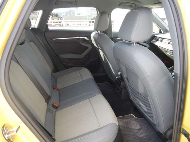 Audi A3 2023-08 27930-27
