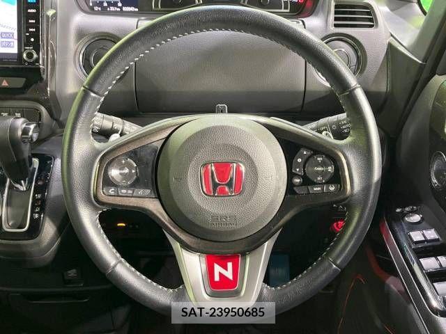 Honda N BOX 2019-05 215586-11