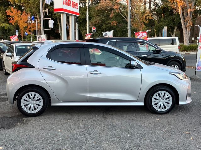 Toyota YARIS 2021-10 187547-2