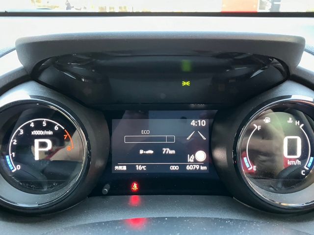 Toyota YARIS 2021-10 187547-5