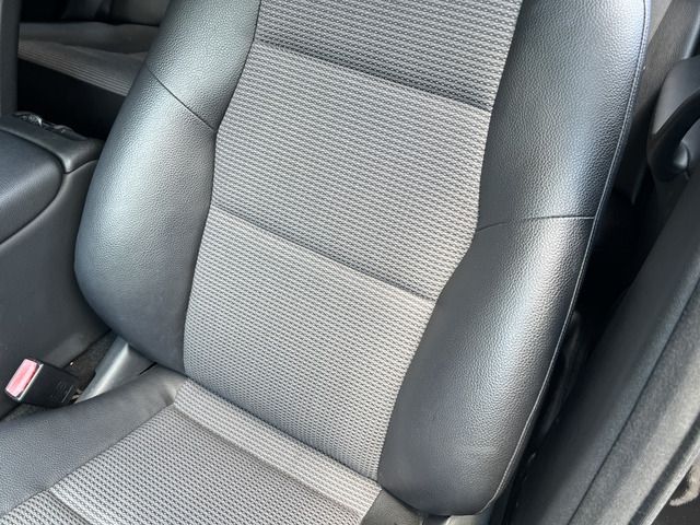 Mercedes Benz C-CLASS 2005-04 8424-26