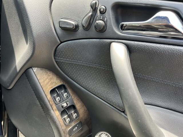 Mercedes Benz C-CLASS 2005-04 8424-29
