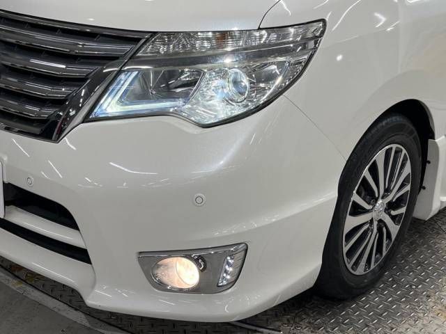 Nissan SERENA 2014-11 185268-12