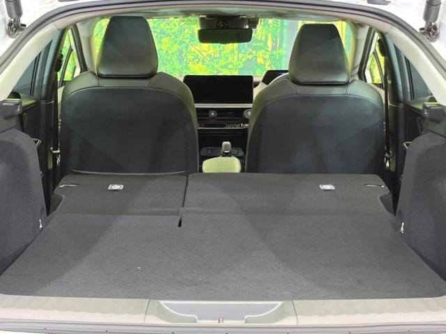 Toyota PRIUS 2023-04 28685-10