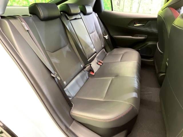 Toyota PRIUS 2023-04 28685-9