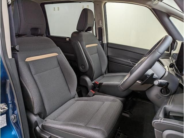 Nissan SERENA 2022-12 195762-9