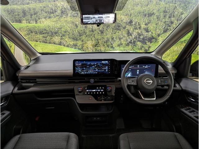 Nissan SERENA 2022-12 195762-1