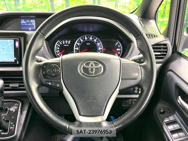 Toyota VOXY 2014-07 329588-11
