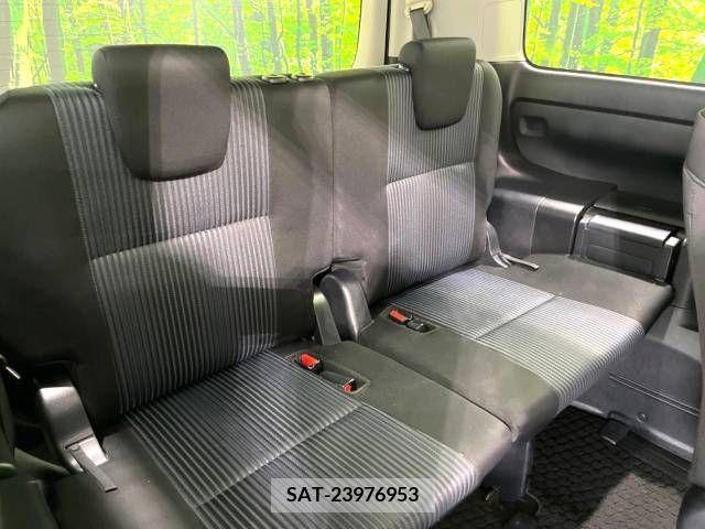 Toyota VOXY 2014-07 329588-10