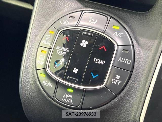 Toyota VOXY 2014-07 329588-6