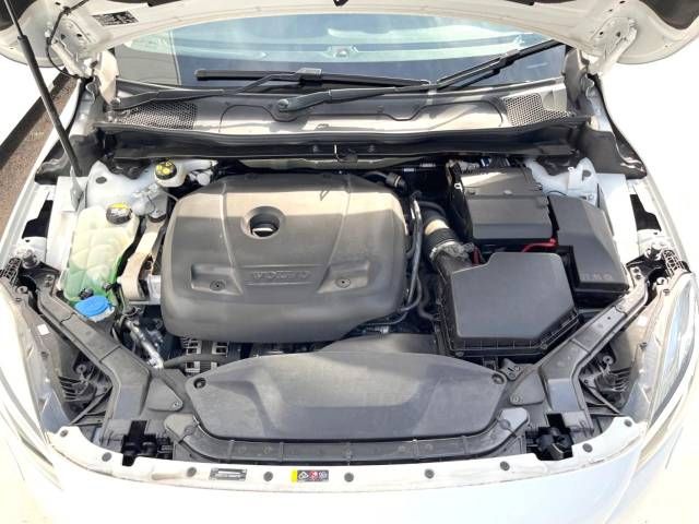 Volvo V40 2019-04 194886-19