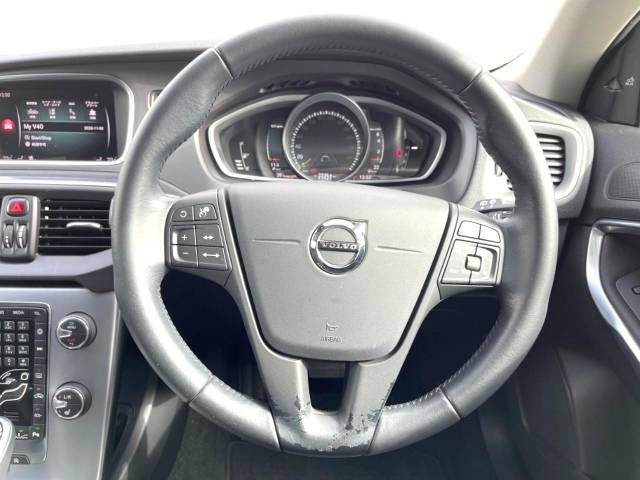 Volvo V40 2019-04 194886-10