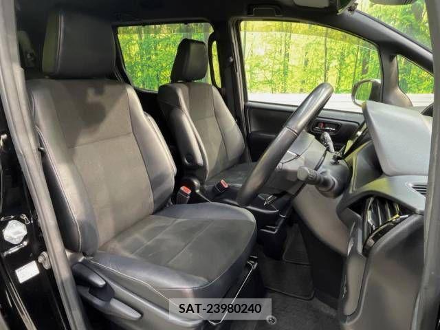 Toyota NOAH 2018-08 279491-8