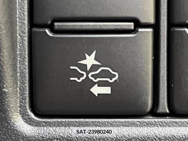 Toyota NOAH 2018-08 279491-6