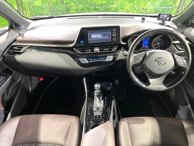 Toyota C-HR 2017-11 196423-1