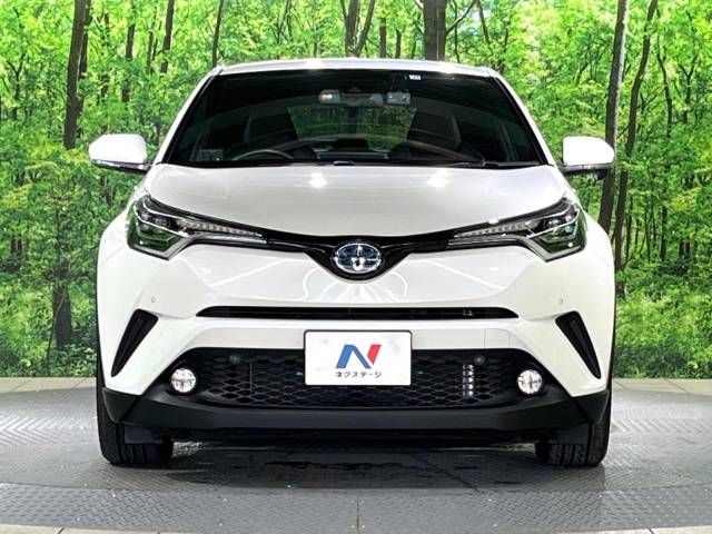 Toyota C-HR 2017-11 196423-14
