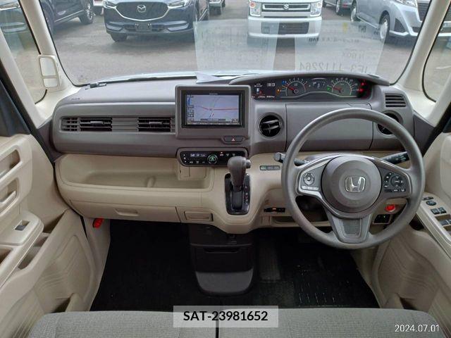 Honda N BOX 2018-06 354829-3