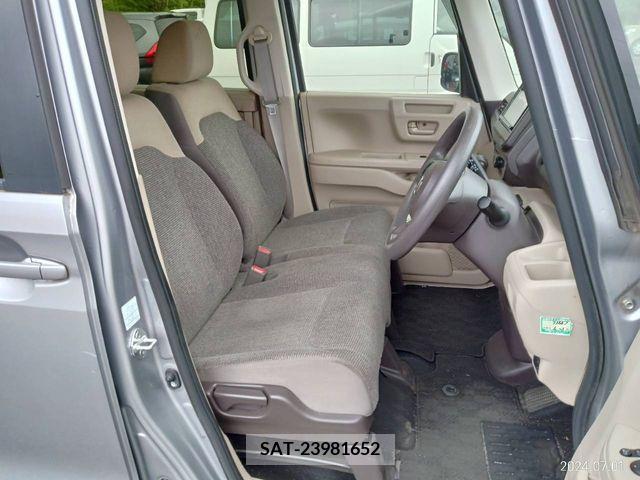 Honda N BOX 2018-06 354829-5