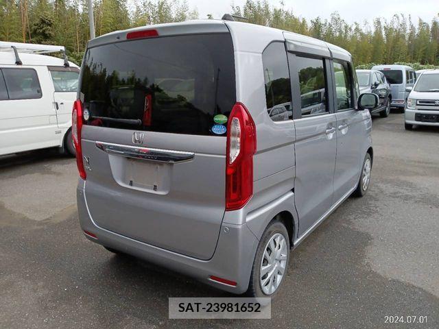 Honda N BOX 2018-06 354829-1
