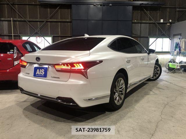 Lexus LS 2018-01 397105-2