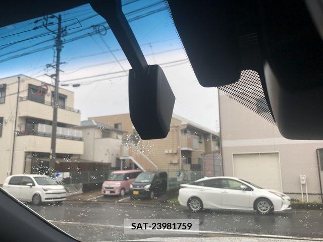 Lexus LS 2018-01 397105-6
