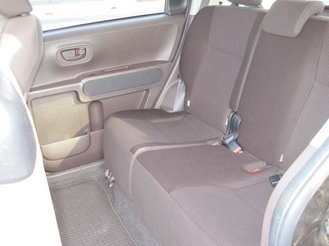 Toyota SPADE 2013-07 326-3