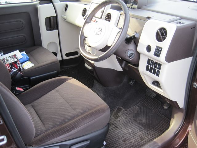 Toyota SPADE 2013-07 326-7